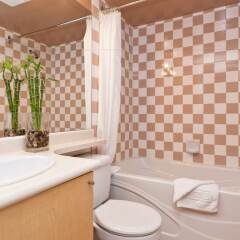 Отель Lord Stanley Suites On The Park Канада, Ванкувер - отзывы, цены и фото номеров - забронировать отель Lord Stanley Suites On The Park онлайн ванная