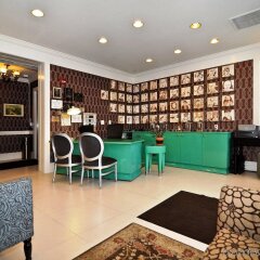 Отель Carriage Inn развлечения