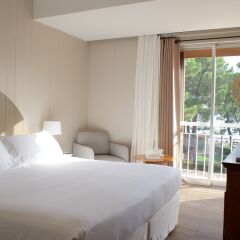 Отель Grand Hôtel De Cala Rossa Франция, Леччи - отзывы, цены и фото номеров - забронировать отель Grand Hôtel De Cala Rossa онлайн комната для гостей