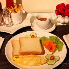 Отель Hanoi Guest House Royal в номере фото 2