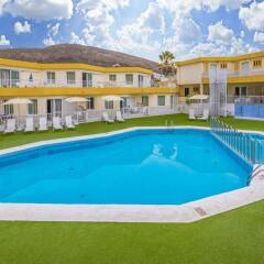 Отель Checkin Bungalows Atlantida бассейн фото 3