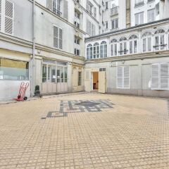 Отель 35 - Luxury Flat Grands Boulevards