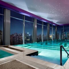 Renaissance Shanghai Yu Garden Hotel с домашними животными