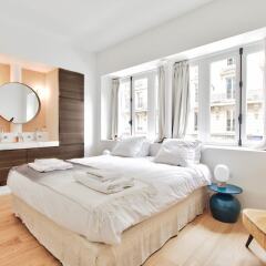 Отель Outstanding luxury apt - Louvre Франция, Париж - отзывы, цены и фото номеров - забронировать отель Outstanding luxury apt - Louvre онлайн комната для гостей фото 2