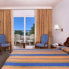 Отель Mac Puerto Marina Benalmádena 4* Стандартный номер с 2 отдельными кроватями