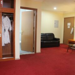 Отель Al Seef Hotel ОАЭ, Шарджа - 3 отзыва об отеле, цены и фото номеров - забронировать отель Al Seef Hotel онлайн удобства в номере фото 7
