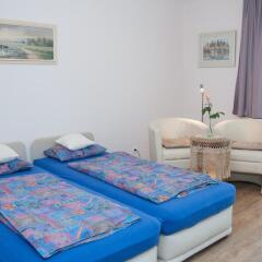 Отель Deluxe Apartments Венгрия, Хевиз - отзывы, цены и фото номеров - забронировать отель Deluxe Apartments онлайн комната для гостей