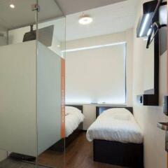 Отель easyHotel Amsterdam City Centre South комната для гостей фото 3