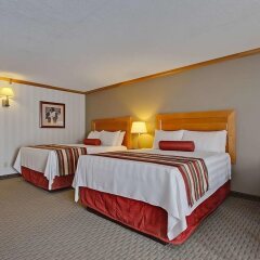 Отель Best Western Plus Port O'Call Hotel Канада, Калгари - отзывы, цены и фото номеров - забронировать отель Best Western Plus Port O'Call Hotel онлайн удобства в номере фото 2