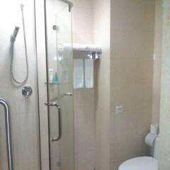 Отель Home Inn Shenzhen Bao'an South Road Шэньчжэнь ванная фото 2