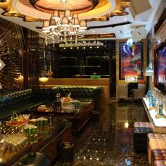 Royal Mediterranean Hotel гостиничный бар