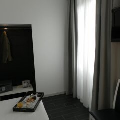 Отель Smart Hotel Milano Италия, Милан - 10 отзывов об отеле, цены и фото номеров - забронировать отель Smart Hotel Milano онлайн удобства в номере