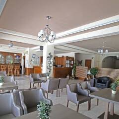 Отель Sarantis Hotel Греция, Ханиотис - отзывы, цены и фото номеров - забронировать отель Sarantis Hotel онлайн гостиничный бар