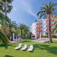 Monica Hotel развлечения