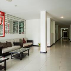 Отель G House интерьер отеля фото 2