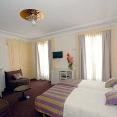 Отель La Boetie Франция, Париж - отзывы, цены и фото номеров - забронировать отель La Boetie онлайн комната для гостей фото 2