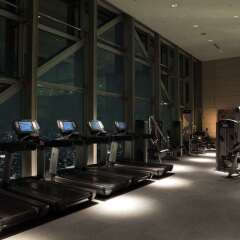 Отель Park Hyatt Tokyo Токио фитнесс-зал фото 4