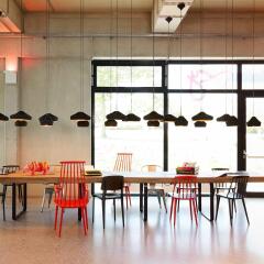 Отель Moxy Vienna Airport гостиничный бар