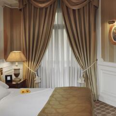 Отель Gran Melia Fenix - The Leading Hotels of the World сейф в номере