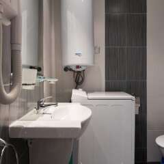 Апартаменты Two Bedroom Apartment with Kitchen & Balcony ванная
