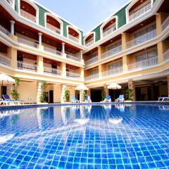 Отель Kalim Resort бассейн фото 3