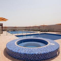 Flora Inn Hotel Dubai Airport бассейн