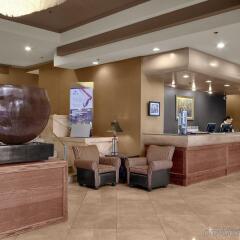 Отель Harbour Towers Hotel & Suites Канада, Виктория - отзывы, цены и фото номеров - забронировать отель Harbour Towers Hotel & Suites онлайн интерьер отеля фото 2