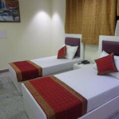 Отель The Paramont, Delhi Индия, Нью-Дели - отзывы, цены и фото номеров - забронировать отель The Paramont, Delhi онлайн комната для гостей фото 2