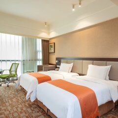 Отель Holiday Inn Express Chengdu Wuhou комната для гостей фото 4