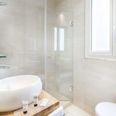 Отель Hôtel International Paris ванная фото 5