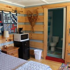 Mikinaak Cottage Cabin Rentals In Tobermory Canada From 259