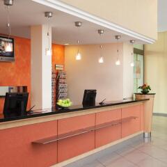 Отель IntercityHotel Düsseldorf интерьер отеля