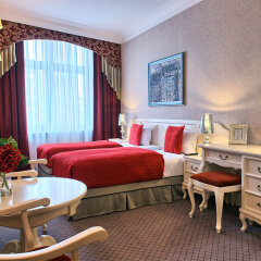 Отель SleepWalker Boutique Suites комната для гостей