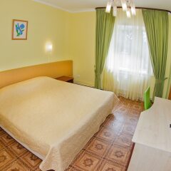 Гостиница Мини-отель Причал в Калуге 14 отзывов об отеле, цены и фото номеров - забронировать гостиницу Мини-отель Причал онлайн Калуга комната для гостей фото 3