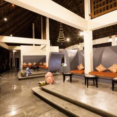 Отель The Briza Beach Resort, Samui интерьер отеля