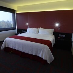 Отель Holiday Inn Dali Airport Мехико комната для гостей фото 5