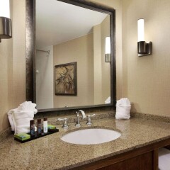 Отель Embassy Suites Bloomington Блумингтон ванная фото 2