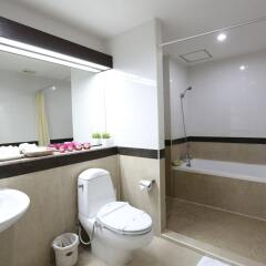 Апартаменты J Town serviced Apartments ванная