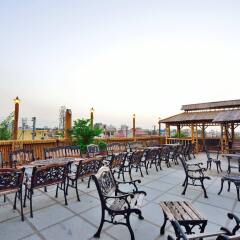 OYO 9761 Hotel Clark Heights балкон
