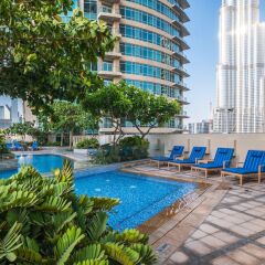 Отель Maison Privee - Loft West бассейн