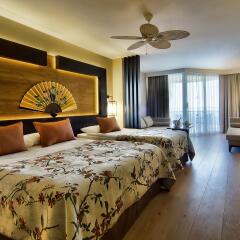 Limak Lara Deluxe Hotel & Resort комната для гостей