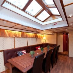 Отель Hotell M/S Monika Швеция, Стокгольм - отзывы, цены и фото номеров - забронировать отель Hotell M/S Monika онлайн помещение для мероприятий