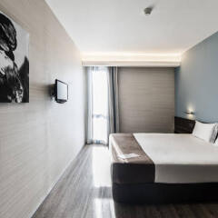 Moov Hotel Porto Centro сейф в номере