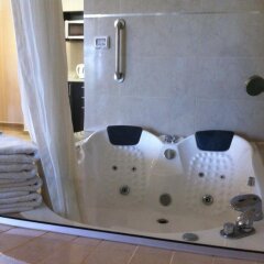 Отель Royalty Suites спа