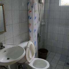 Отель Cebu Guesthouse Филиппины, Себу - отзывы, цены и фото номеров - забронировать отель Cebu Guesthouse онлайн ванная