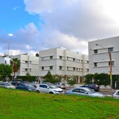 Hi Tel Aviv - Bnei Dan Hostel Тель-Авив парковка фото 2