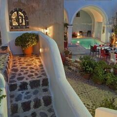 Отель Aigialos Niche Residences & Suites бассейн