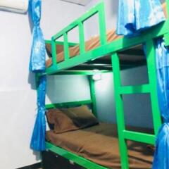 Vr Hostel Бангкок сейф в номере