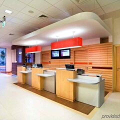 Отель Ibis Kaunas Centre Литва, Каунас - 9 отзывов об отеле, цены и фото номеров - забронировать отель Ibis Kaunas Centre онлайн интерьер отеля