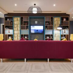 Отель Premier Inn Dubai International Airport интерьер отеля